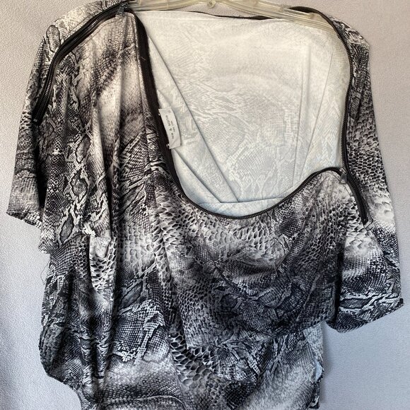 Lola & Sophie New York Snakeskin Print Blouse XS | Zip Shoulder Top - Picture 4 of 5
